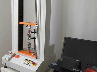 Máquina de ensayo de tracción