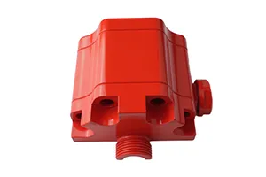 Acumulador roscado de doble cámara