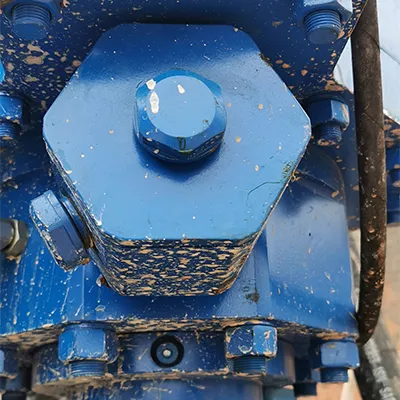 Acumulador roscado de doble cámara en la industria de la construcción